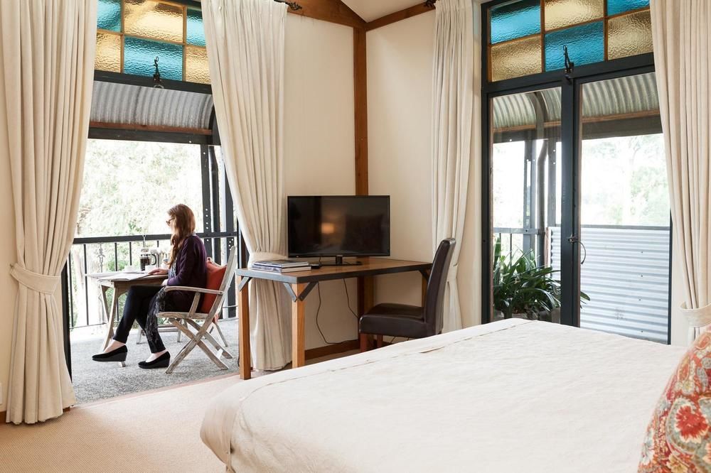 The Narrows Landing Hotel Tamahere Bagian luar foto